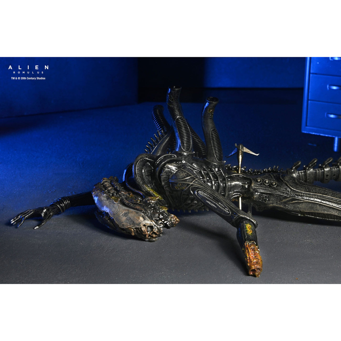 Produktbild Alien: Romulus Actionfigur Deluxe Suspended Lab Xenomorph
