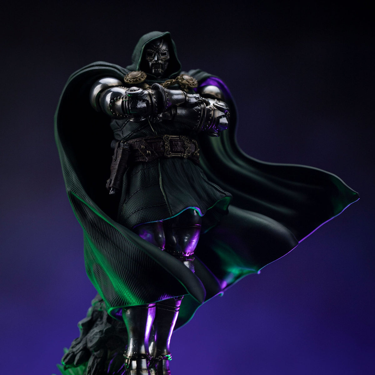 Produktbild Doctor Doom Marvel Legends Diorama Art Scale Staty