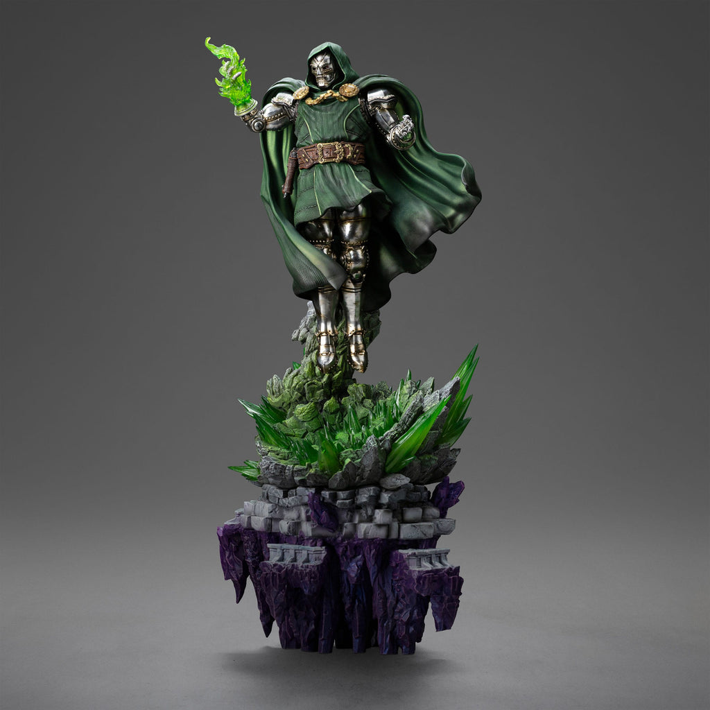Produktbild Doctor Doom Marvel Legends Diorama Art Scale Staty