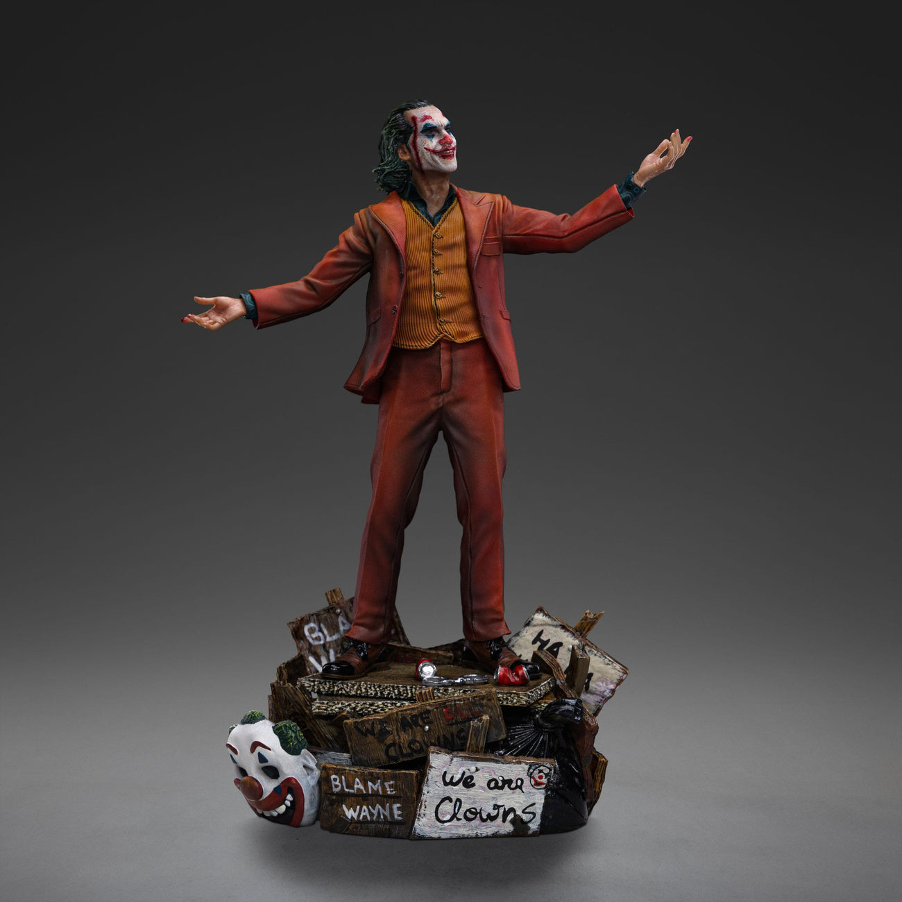 Produktbild DC Comics Art Scale Deluxe-staty 1/10 Joker (Arthur Fleck)