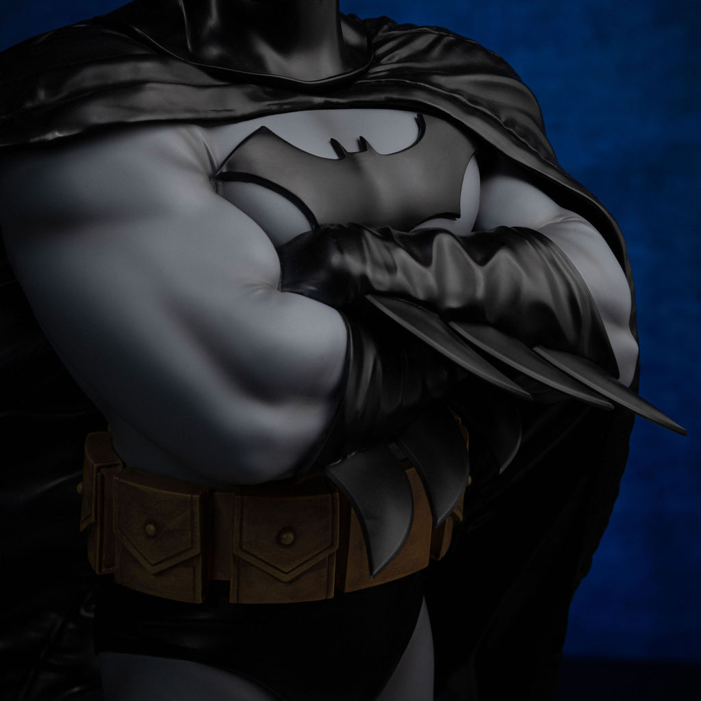 Produktbild DC Comics Legacy Replica Staty 1/4 Batman DC Trinity 60 cm