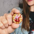 Produktbild Robbie-pin för Silent Hill-fans