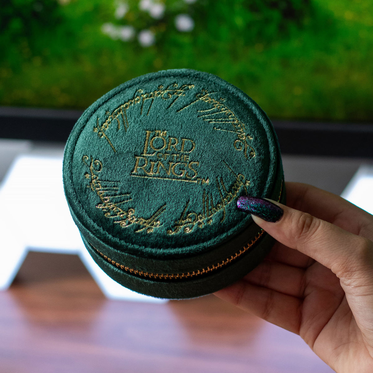 Produktbild Sagan om ringen - Den enda ringen smyckeskrin i plysch