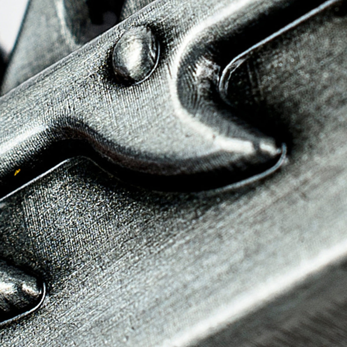 Produktbild Warhammer 40,000 Chaos Chainsword flasköppnare