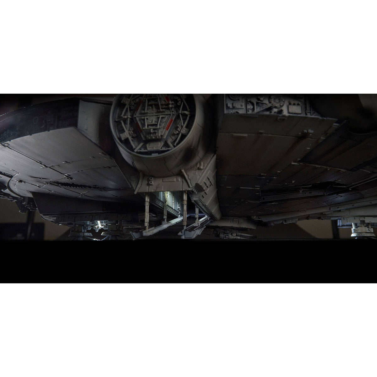 Produktbild Star Wars Episod IV Perfect Grade Modellbyggsats 1:72