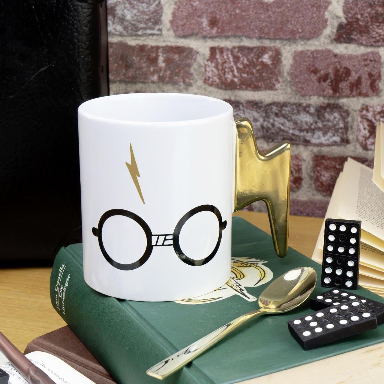 Produktbild Harry Potter-mugg med glasögon- och blixthandtag 460 ml