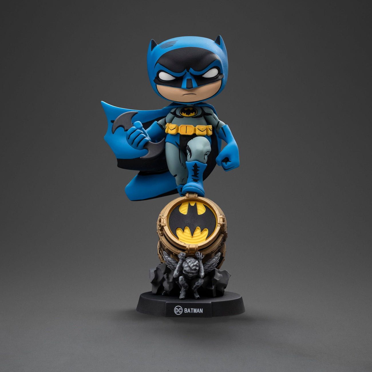 Produktbild Batman Mini Co. PVC-figur Batman on Bat-Signal (Blue Variant)