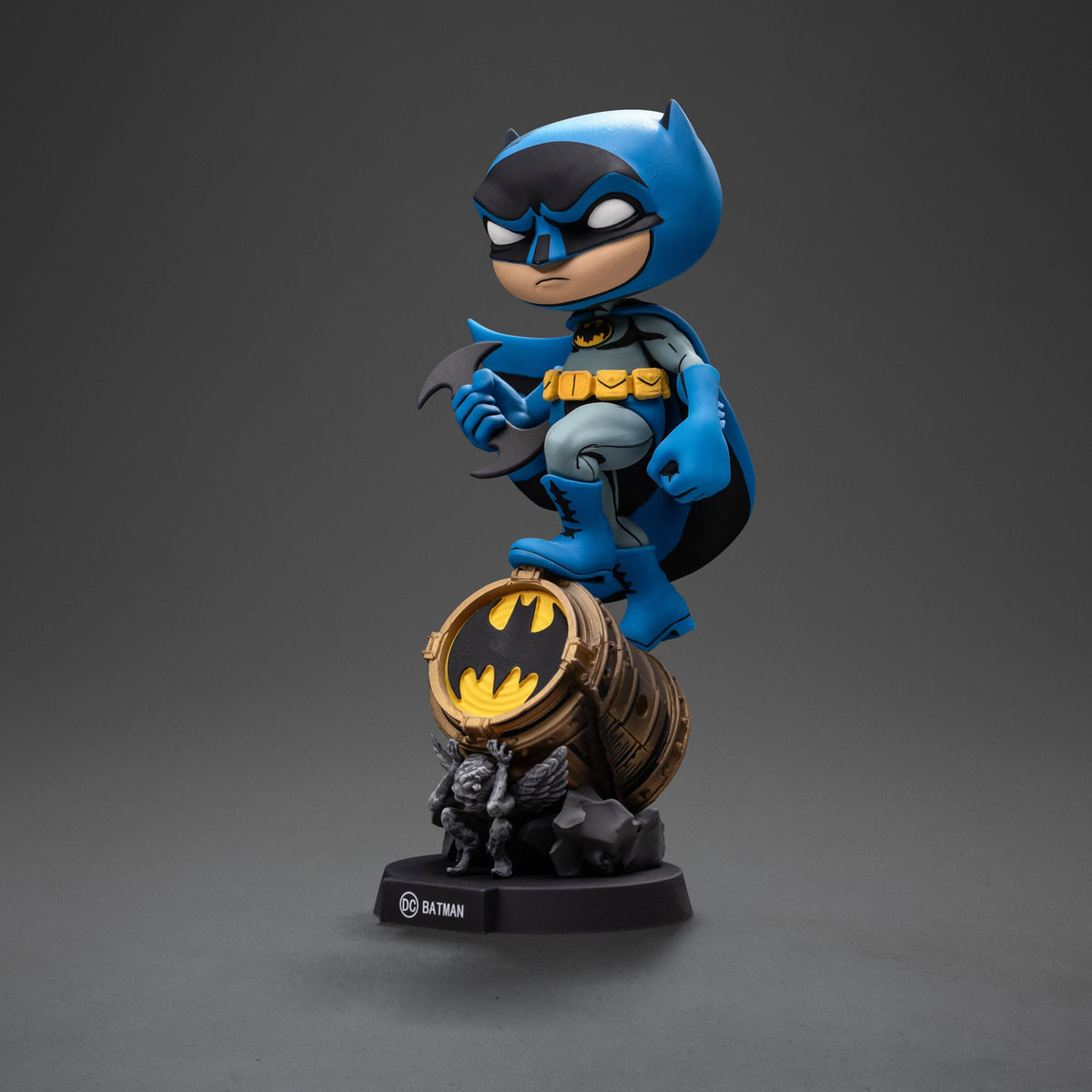 Produktbild Batman Mini Co. PVC-figur Batman on Bat-Signal (Blue Variant)